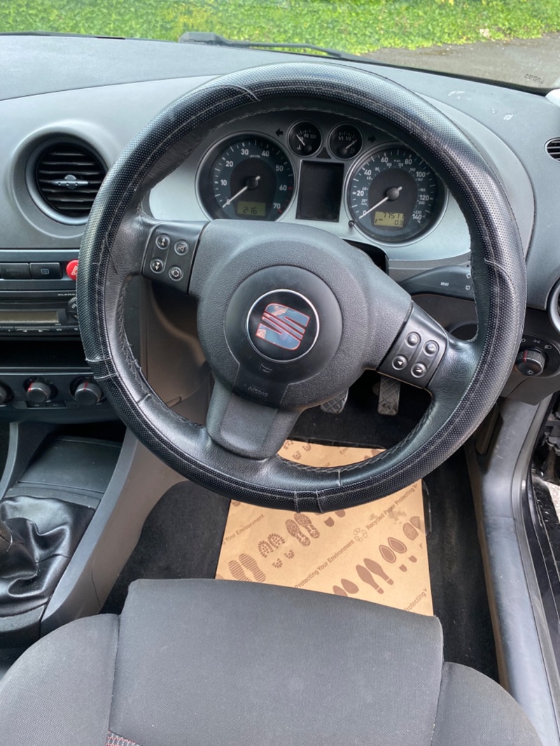 SEAT IBIZA