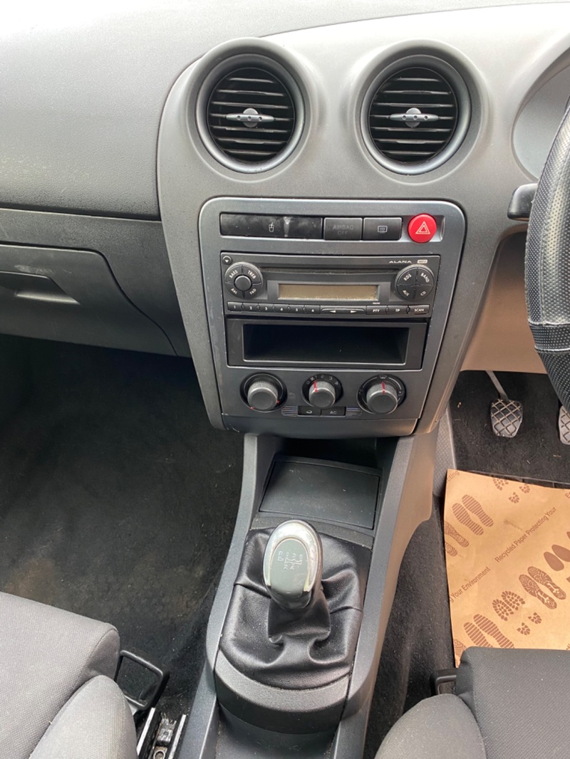 SEAT IBIZA