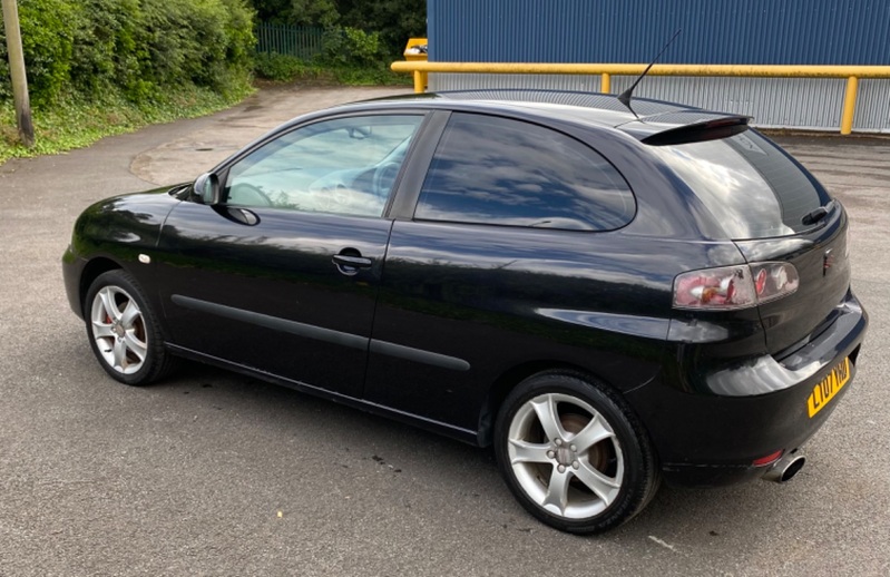 SEAT IBIZA