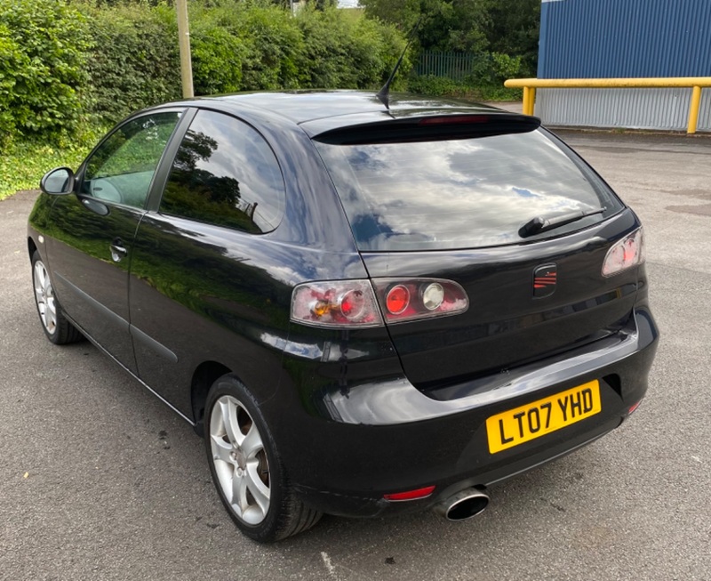 SEAT IBIZA